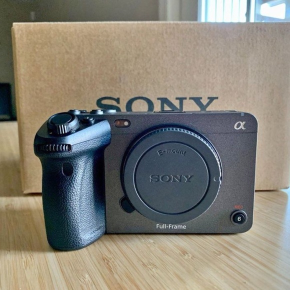 Sony fx3 camera - Picture 1 of 4